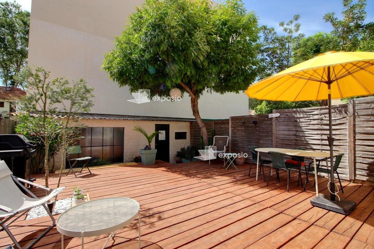 LA SEYNE-SUR-MER Coquette maison de ville rénovée La Seyne Sur Mer -110 m2 - 450 000 1