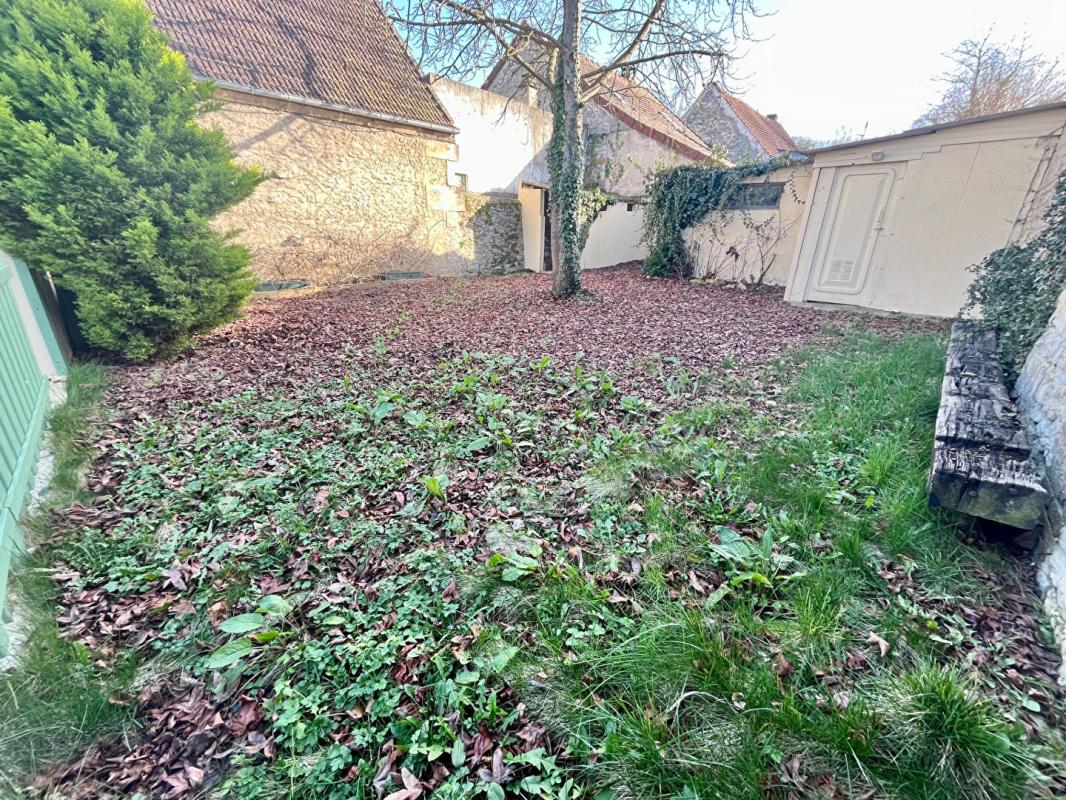 MOUY MAISON ANCIENNE  4 CHAMBRES 112m² 9
