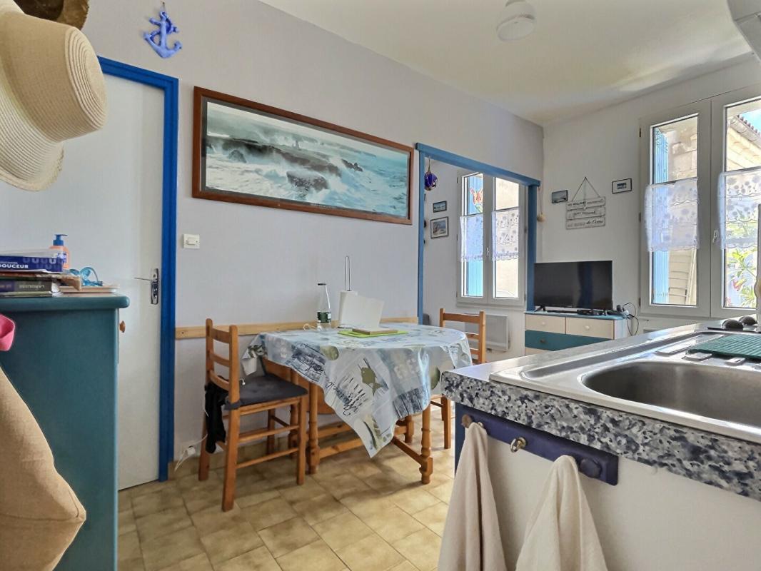 LA BREE-LES-BAINS Appartement La Bree Les Bains 2 pièce(s) 28 m2 2