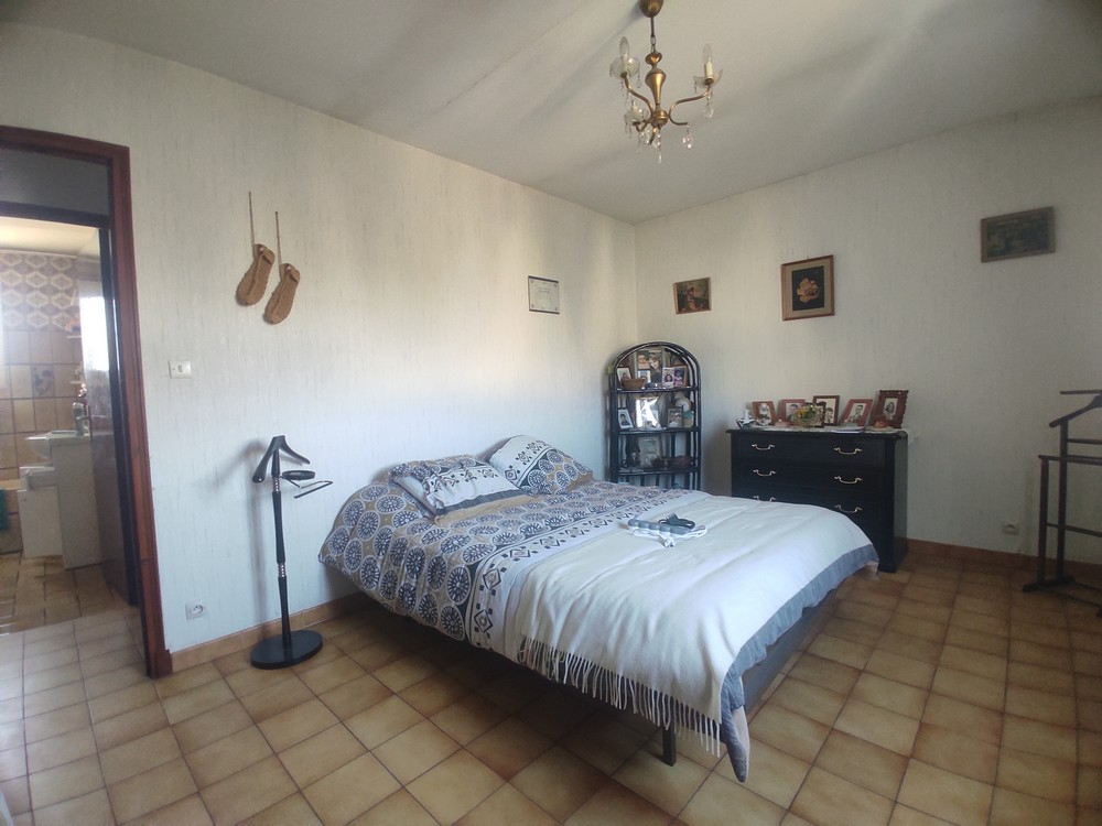 BEZIERS Maison avec jardin et garage proche de Béziers 13