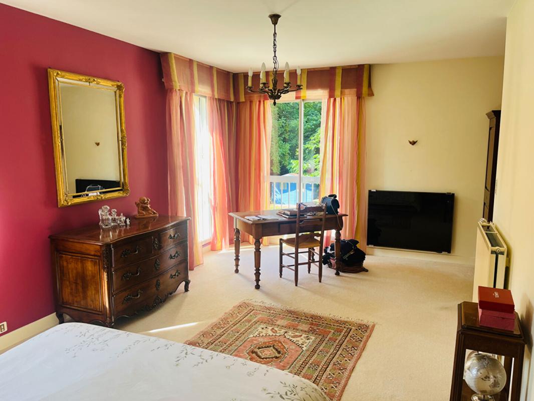 MARCILLY-SUR-SEINE Maison d'architecte 11 pièces, 359 m2 sur parc de 7609 m2 11