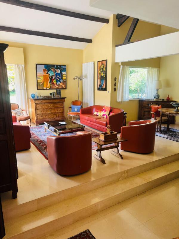 MARCILLY-SUR-SEINE Maison d'architecte 11 pièces, 359 m2 sur parc de 7609 m2 7