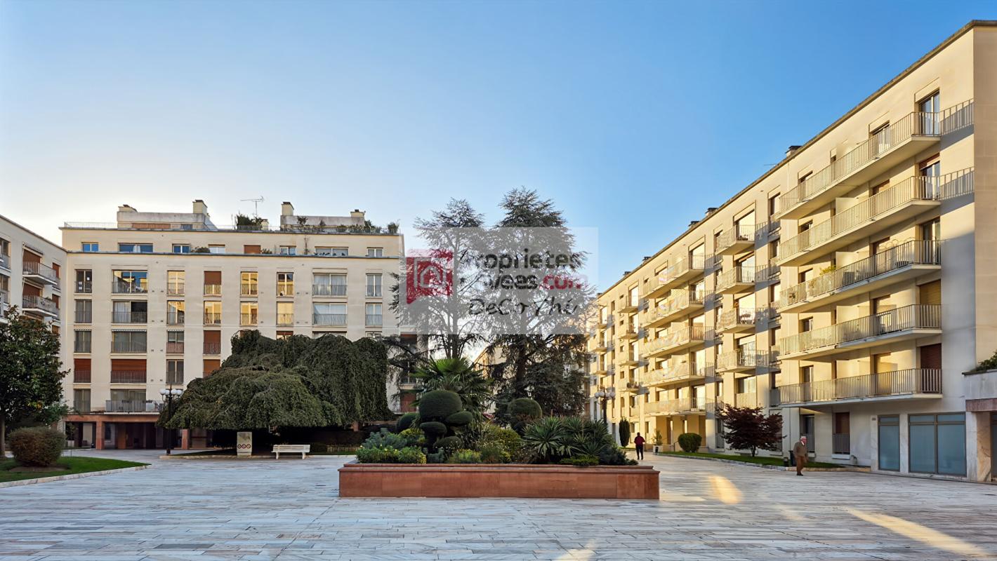 VERSAILLES Appartement en TBE 5 pièces 115 m2 Balcon 18