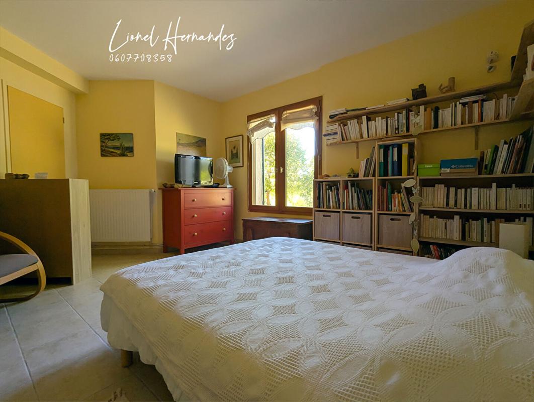 MONS Maison d'architecte avec terrain constructible et paysagé de 3969m² 11