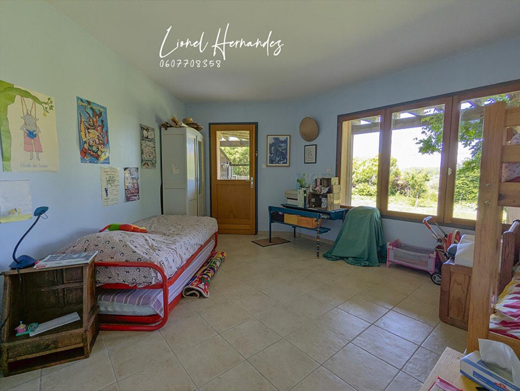 MONS Maison d'architecte avec terrain constructible et paysagé de 3969m² 12