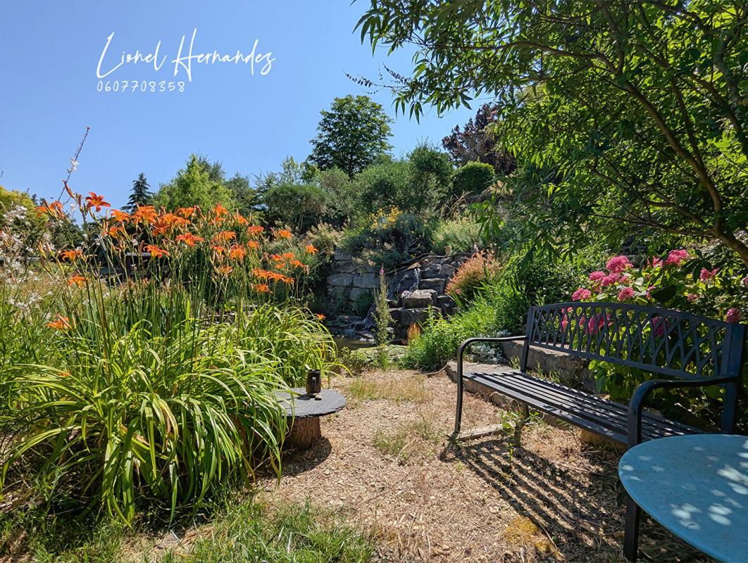 MONS Maison d'architecte avec terrain constructible et paysagé de 3969m² 16