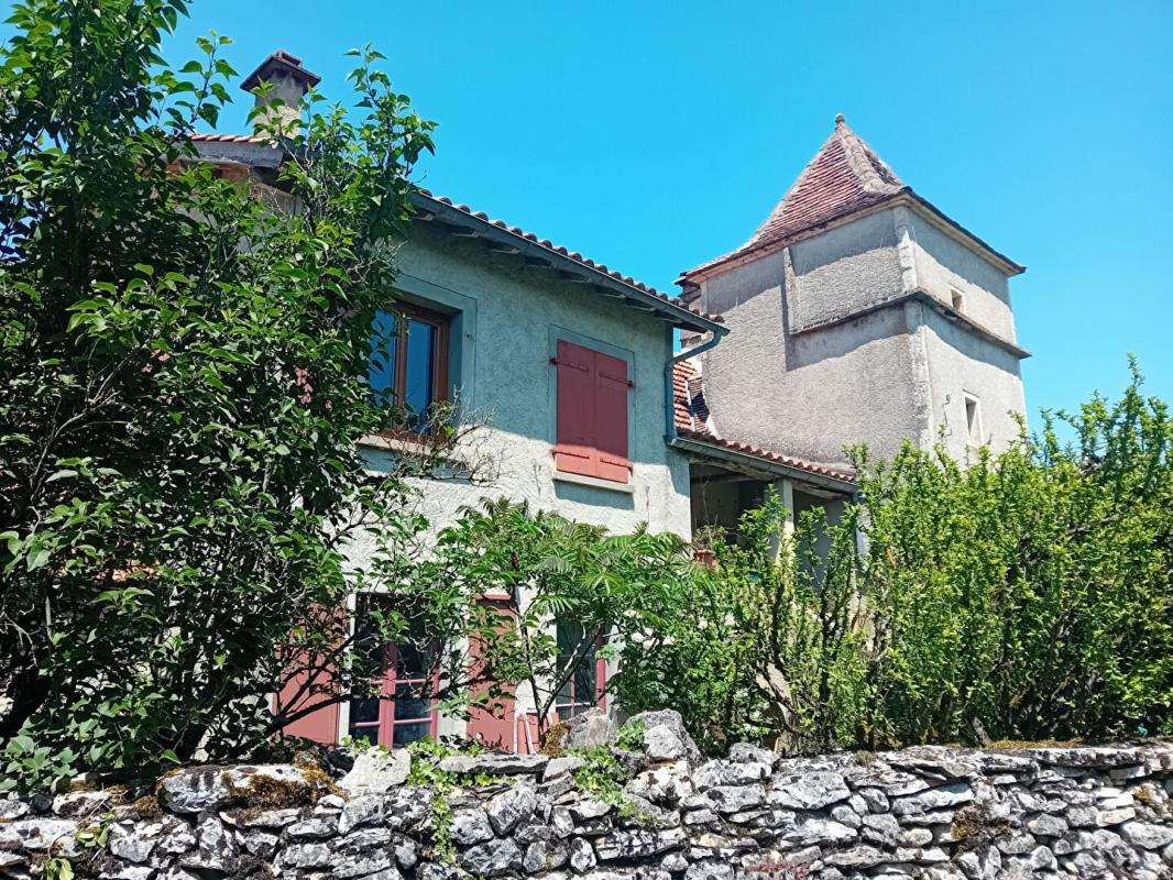 LIMOGNE-EN-QUERCY Maison  6 pièces104 m2 , grange 2