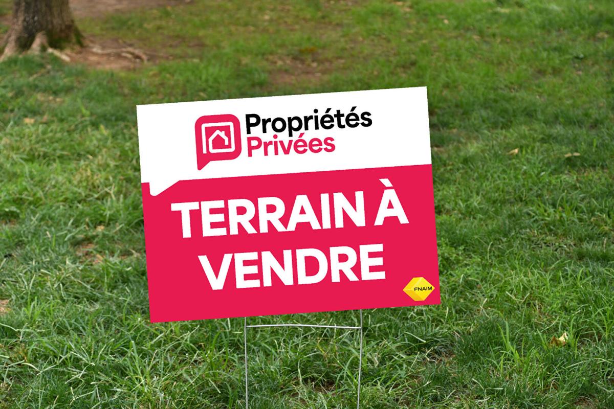 CHAMPS-SUR-MARNE EXCLUSIVITE - Terrain constructible de 751 m²  Opportunité rare à Champs-sur-Marne ! 1