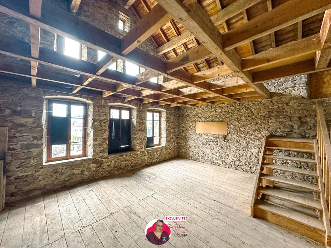 VERNET-LA-VARENNE Hôtel particulier 23 pièces 868 m2 sur parcelle 3000 m² et dépendances 15