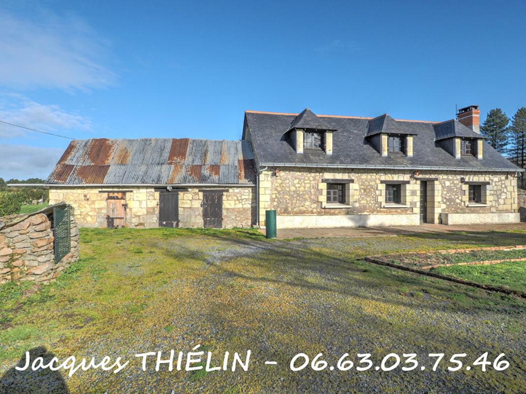 LONGUE-JUMELLES Maison en pierre à rénover au calme absolu 11