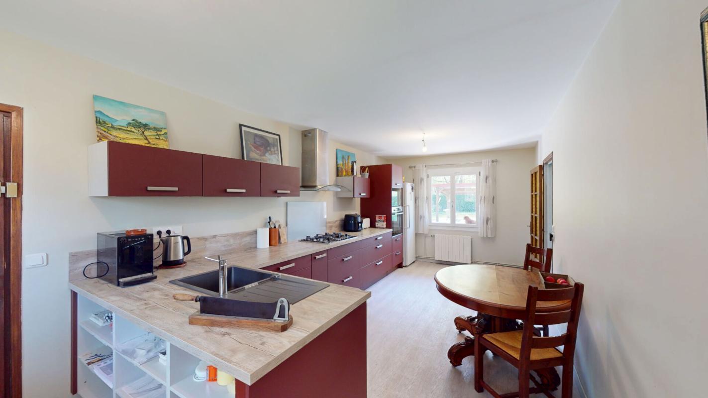 VIGNOUX-SUR-BARANGEON Maison Vignoux Sur Barangeon 5 pièce(s) 142 m2 8