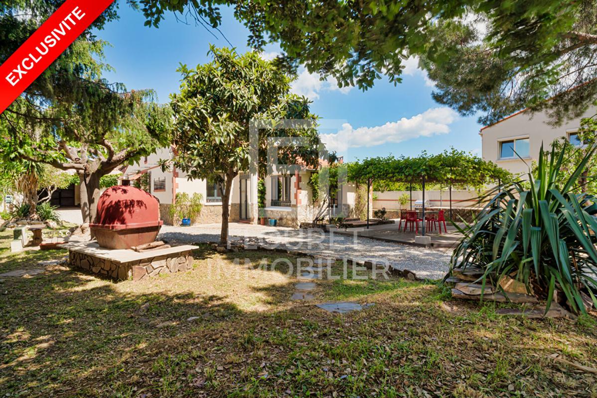 ARGELES-SUR-MER Plain-pied 161 m² - Terrain 1200 m² - Piscine - Villa + 2 dépendances (bureau + T2) 3