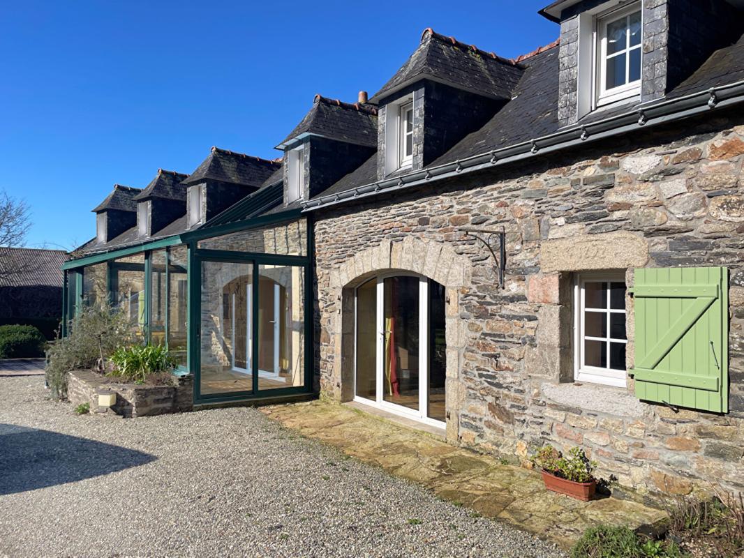 EDERN Ensemble de 2 longères 6 chambres 1