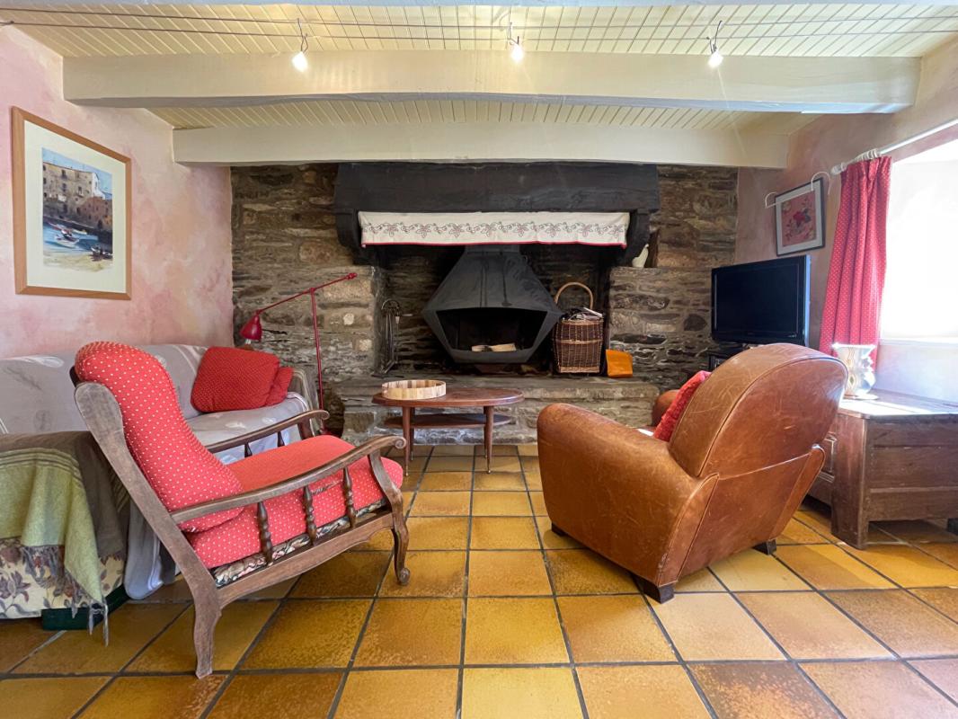 EDERN Ensemble de 2 longères 6 chambres 5