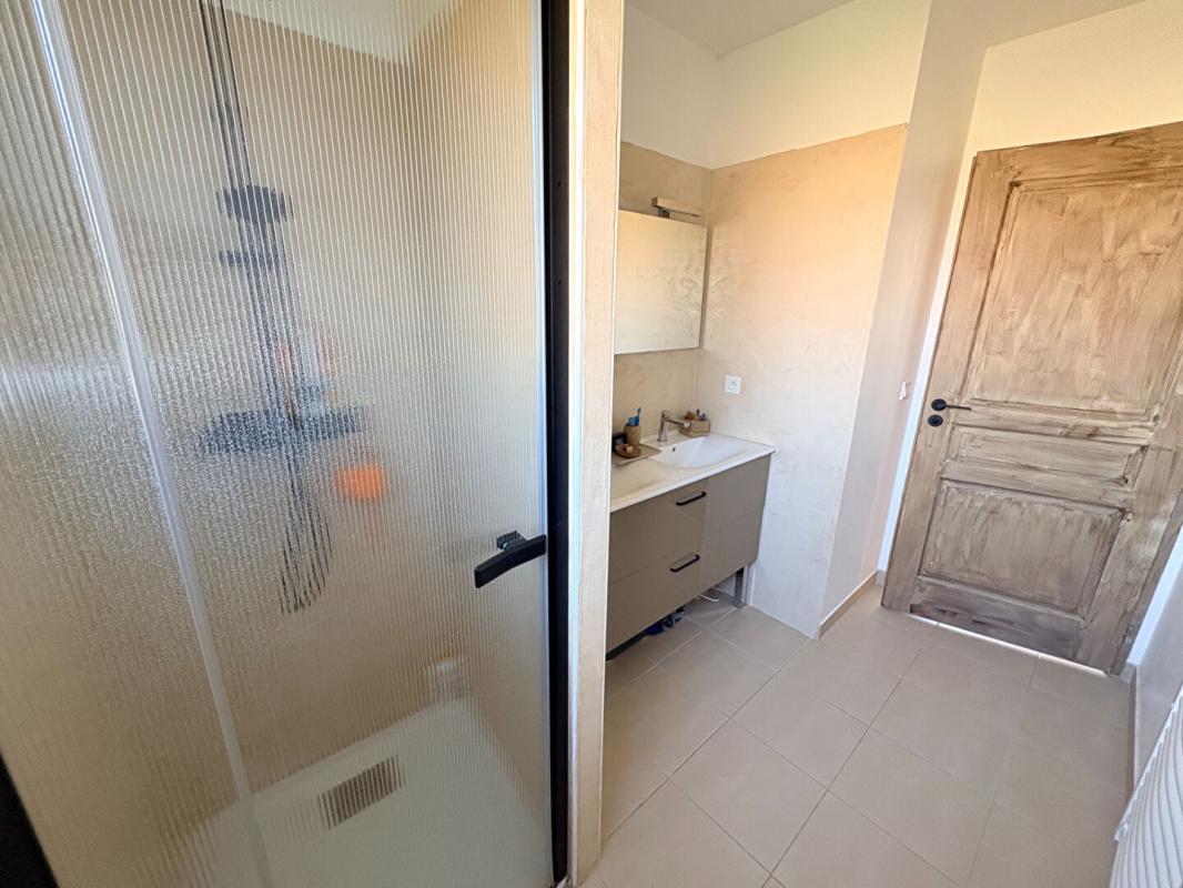 THIL Maison Individuelle de plein pied - 3 Chambres avec Jardin 16