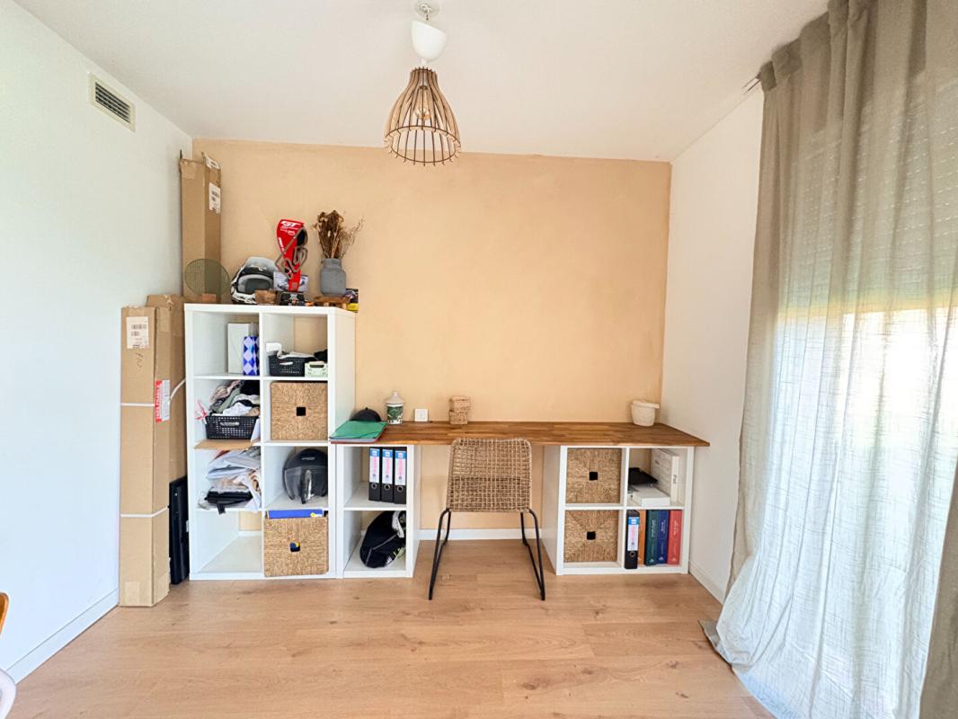 THIL Maison Individuelle de plein pied - 3 Chambres avec Jardin 8