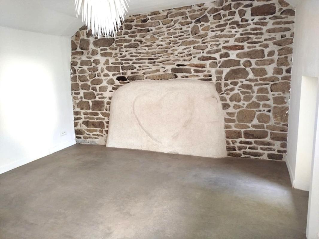 GUEMENE-SUR-SCORFF Maison de bourg rénovée 6