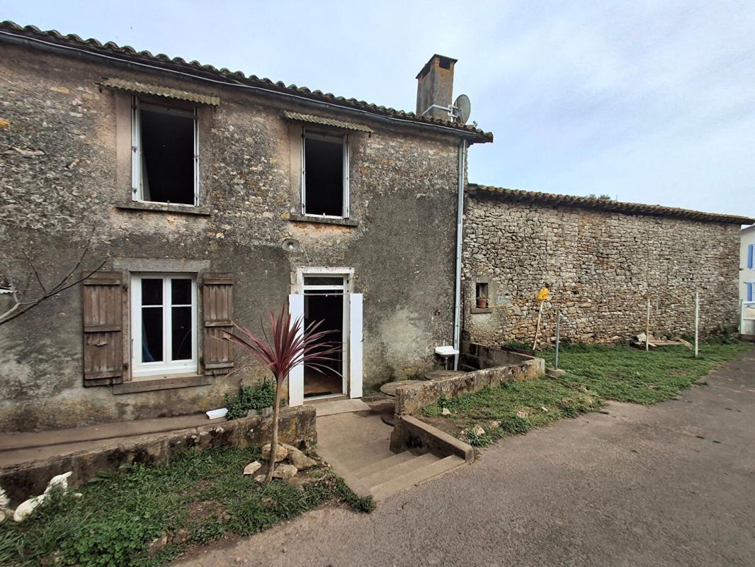 CEZAIS Maison Cezais 4 pièce(s) 115.39 m2 1