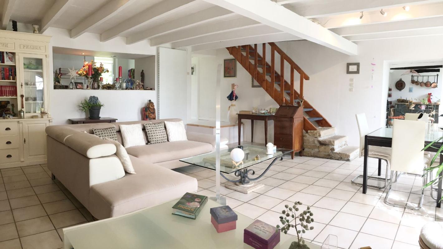 BOURSEUL Longère en pierre rénovée de 265 m² habitables 6