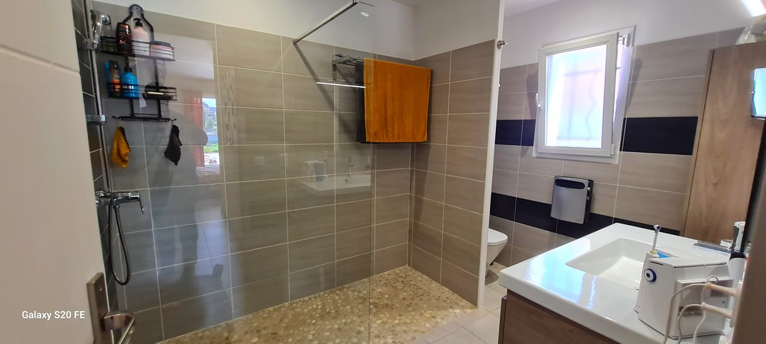 SAINT-GENIES-DE-FONTEDIT Magnifique villa de 140m2 avec garage et piscine sur 1141m2 de terrain 10