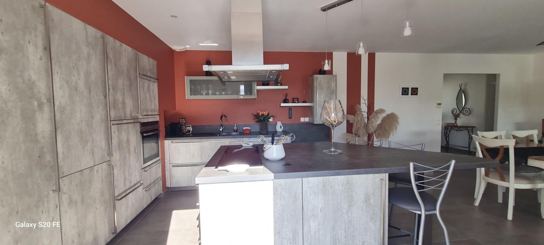 SAINT-GENIES-DE-FONTEDIT Magnifique villa de 140m2 avec garage et piscine sur 1141m2 de terrain 7