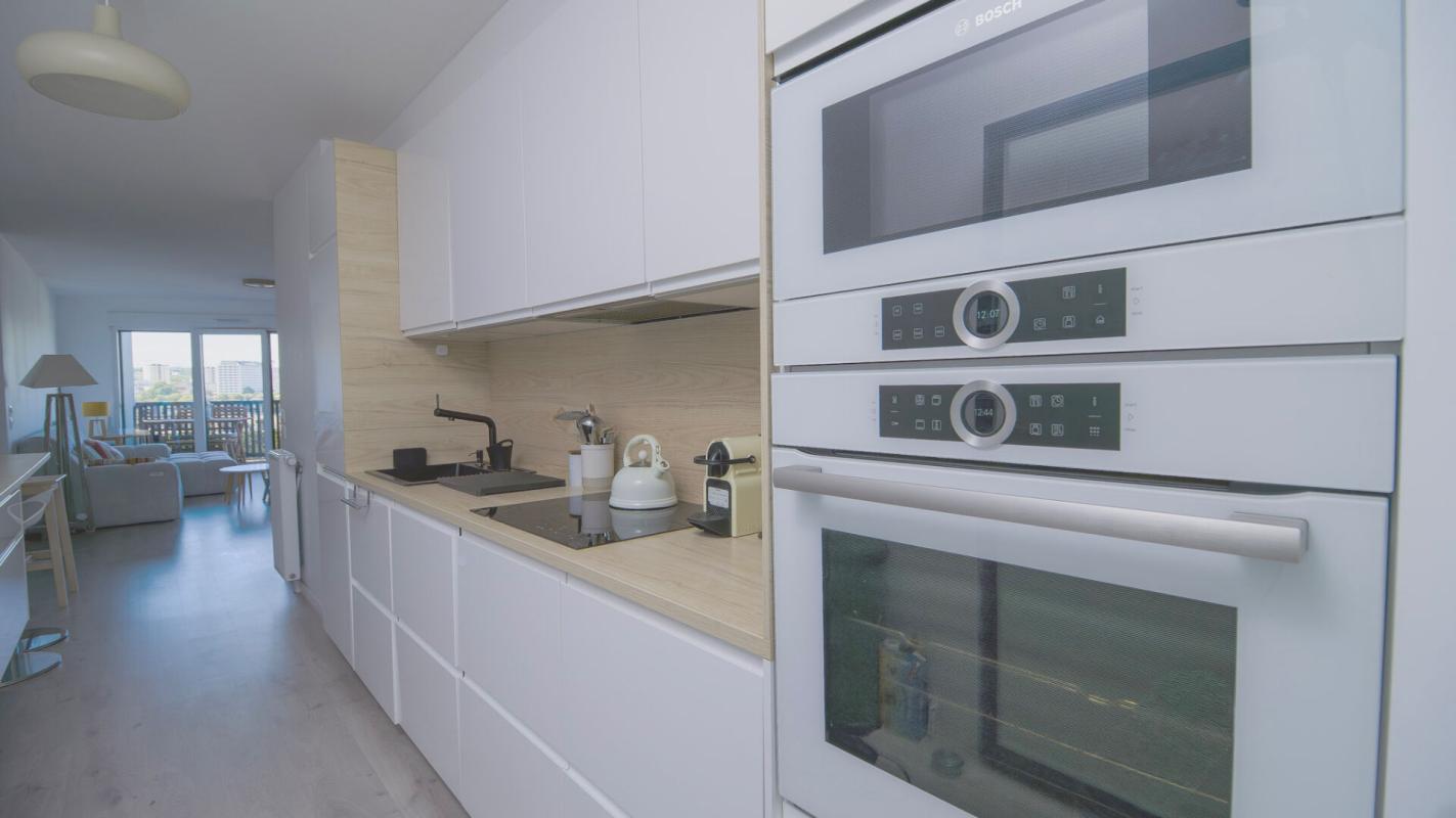 NANTERRE Appartement Nanterre 4 pièce(s) 84.03 m2 avec terrasse et loggia 2