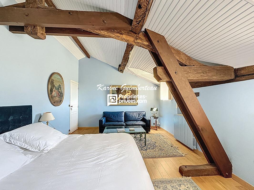 BRANNE Maison de campagne avec vue dominante + piscine + gîte 11