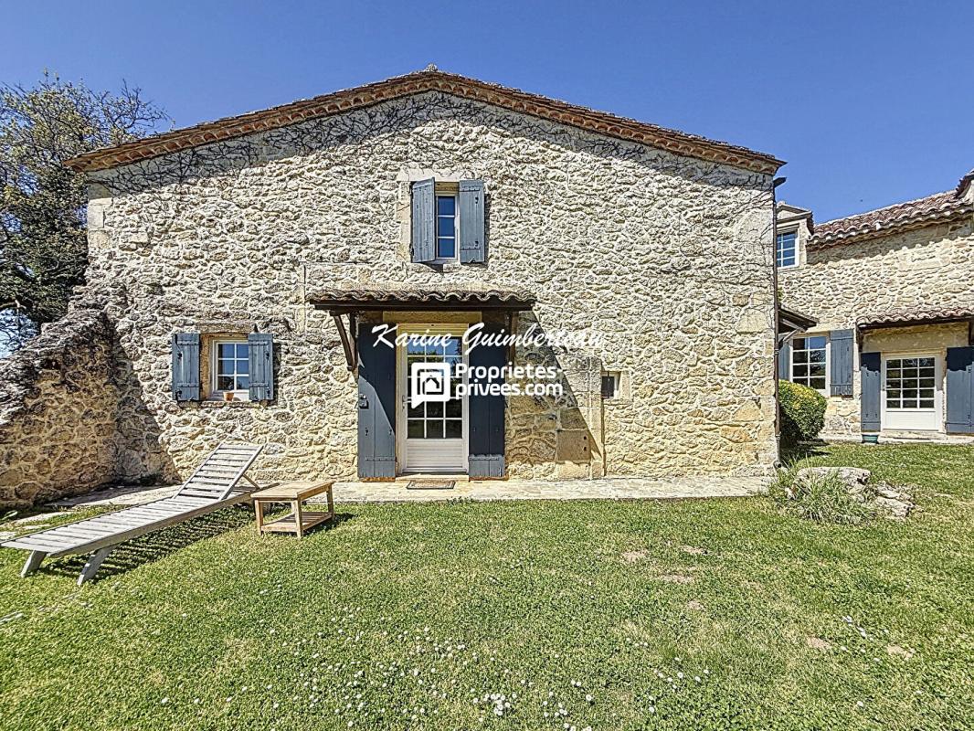 BRANNE Maison de campagne avec vue dominante + piscine + gîte 16