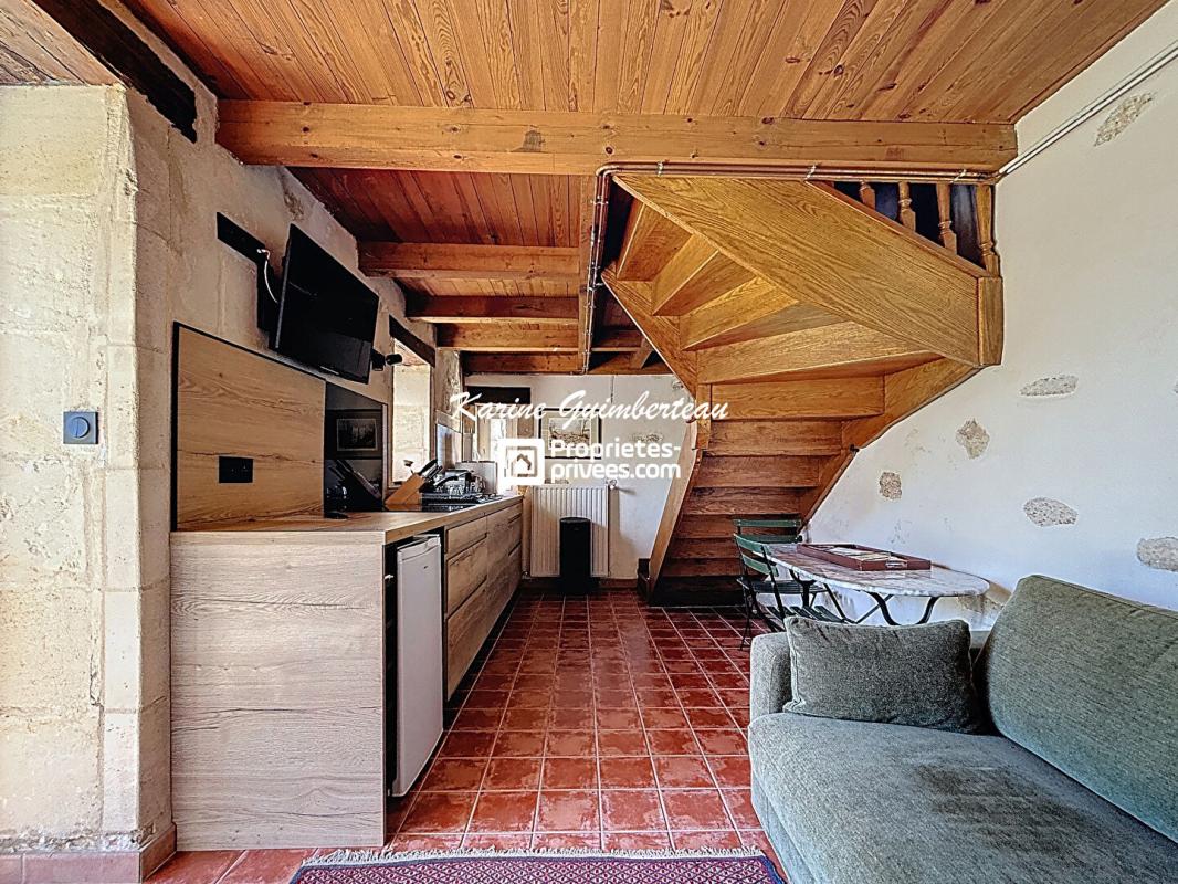 BRANNE Maison de campagne avec vue dominante + piscine + gîte 17