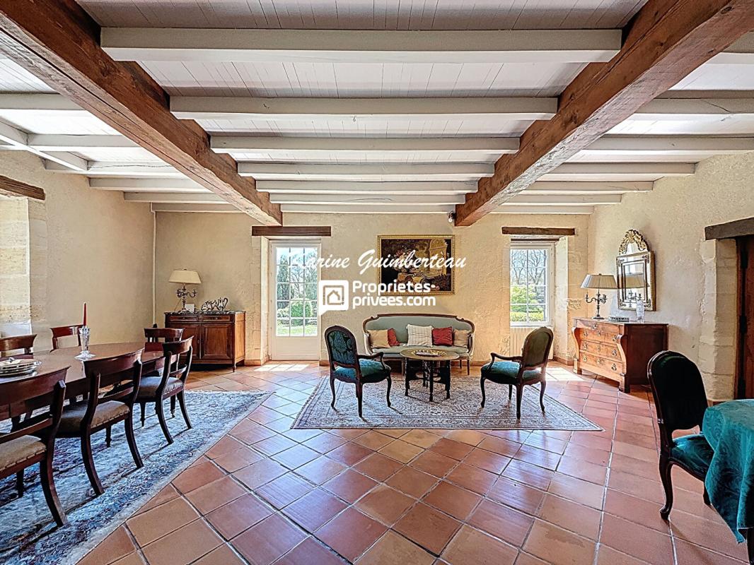 BRANNE Maison de campagne avec vue dominante + piscine + gîte 6