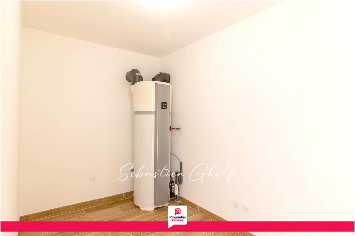 CONTRES CONTRES- belle maison de plain-pied avec 3 chambres-cellier-garage 13