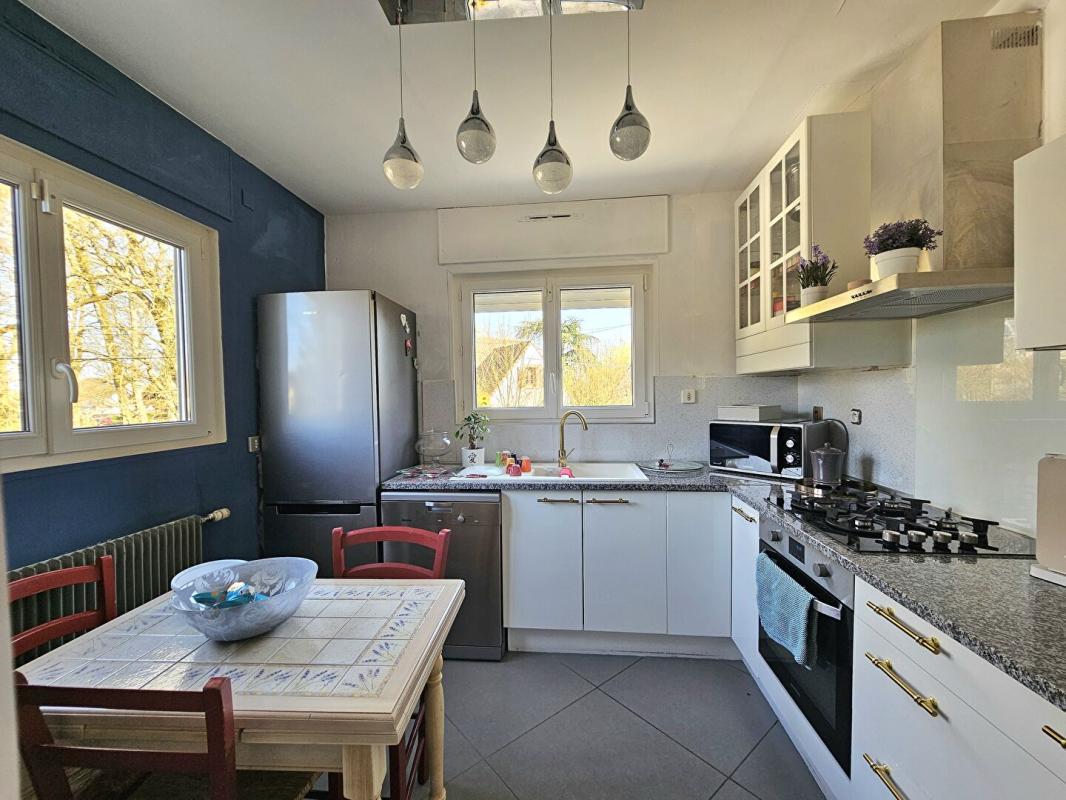 LE PERRAY-EN-YVELINES Maison Le Perray En Yvelines 6 pièces 135 m2 7