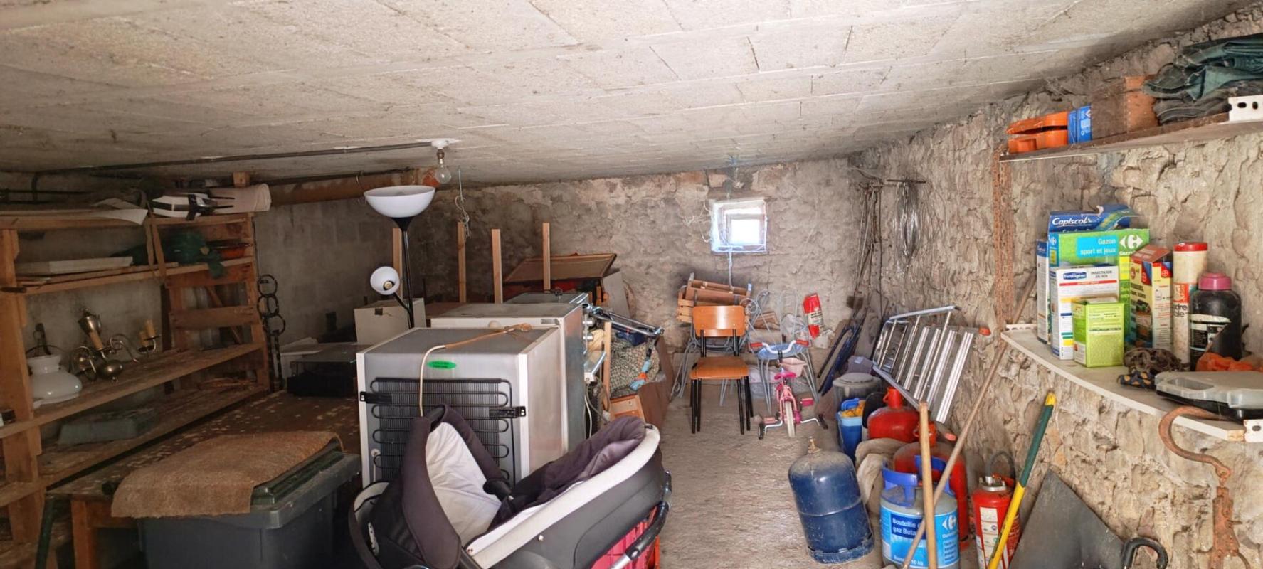 AMBLEON Longère en pierre avec dépendances  À 1h15 de Genève, 55 min de Lyon 14