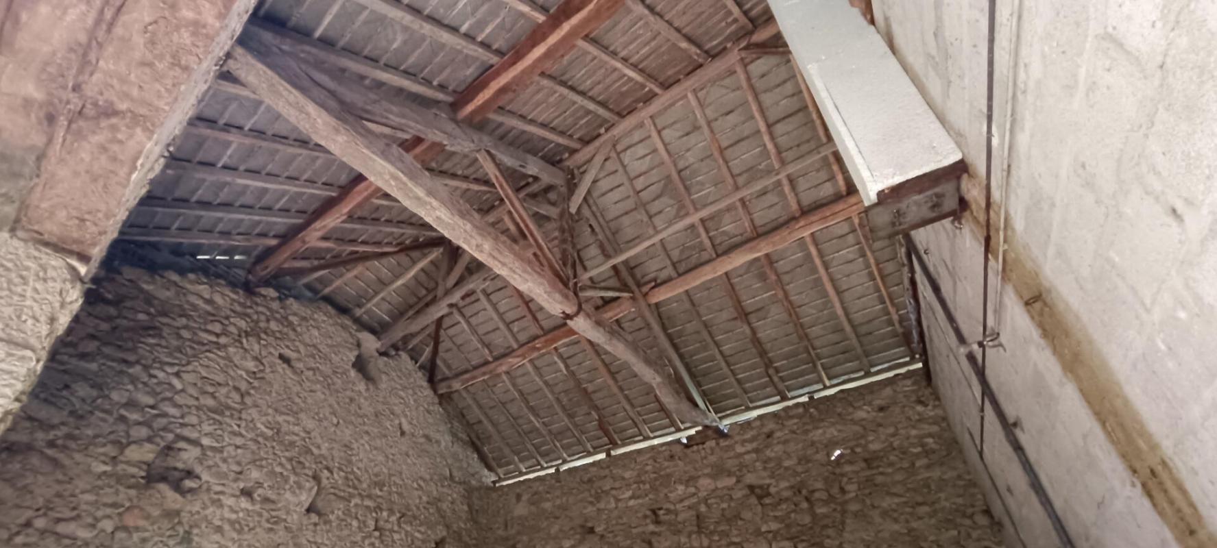 AMBLEON Longère en pierre avec dépendances  À 1h15 de Genève, 55 min de Lyon 18