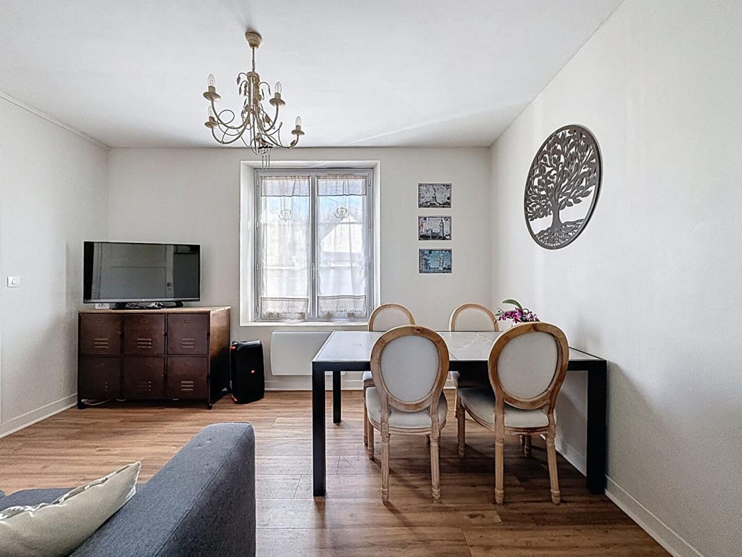 SAINT-MAXIMIN MAISON MITOYENNE - 80M² - 3 CHAMBRES DONT 1 SUITE PARENTALE - 3 PLACES VL - JARDIN - 60740 SAINT MAXIMIN 3