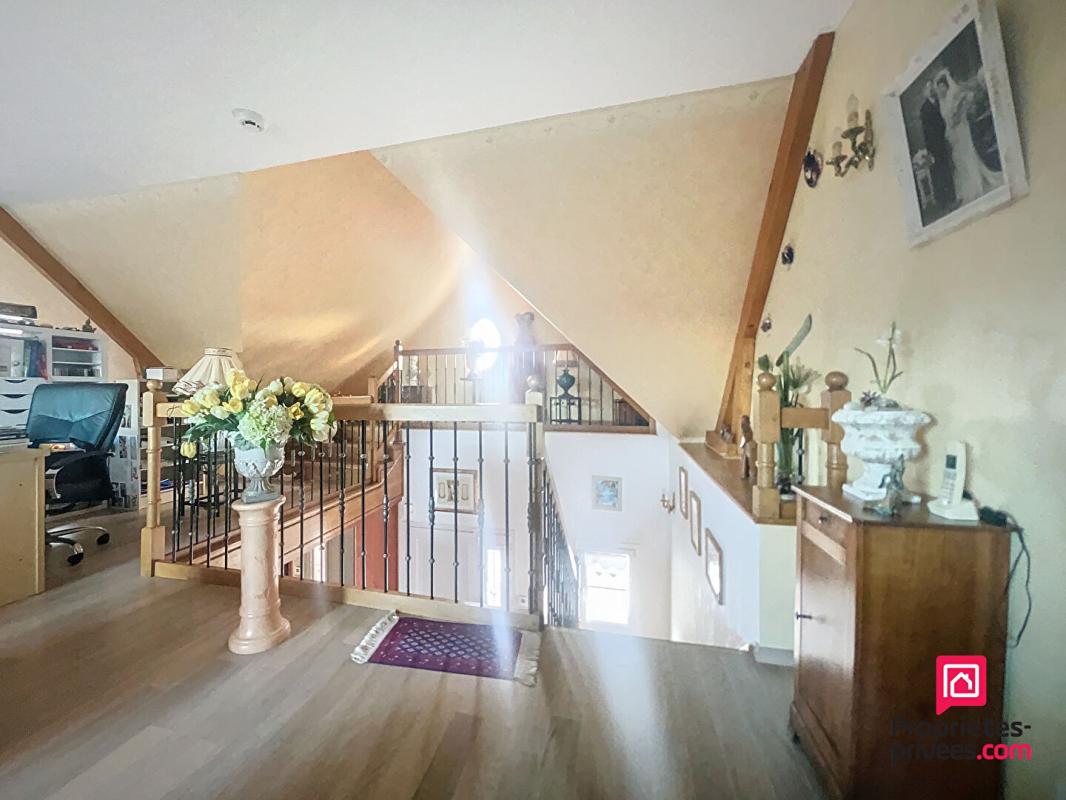 BONNETABLE Secteur Bonnétable, villa contemporaine de 230 m2 avec piscine 10