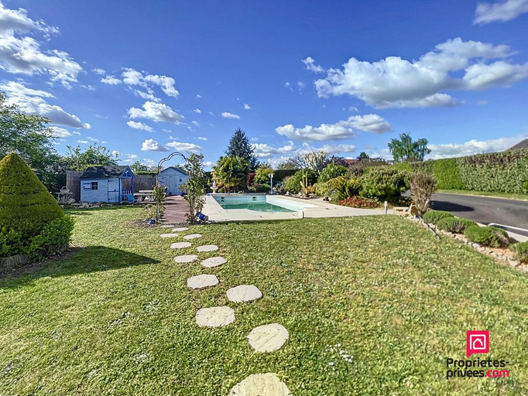 BONNETABLE Secteur Bonnétable, villa contemporaine de 230 m2 avec piscine 16