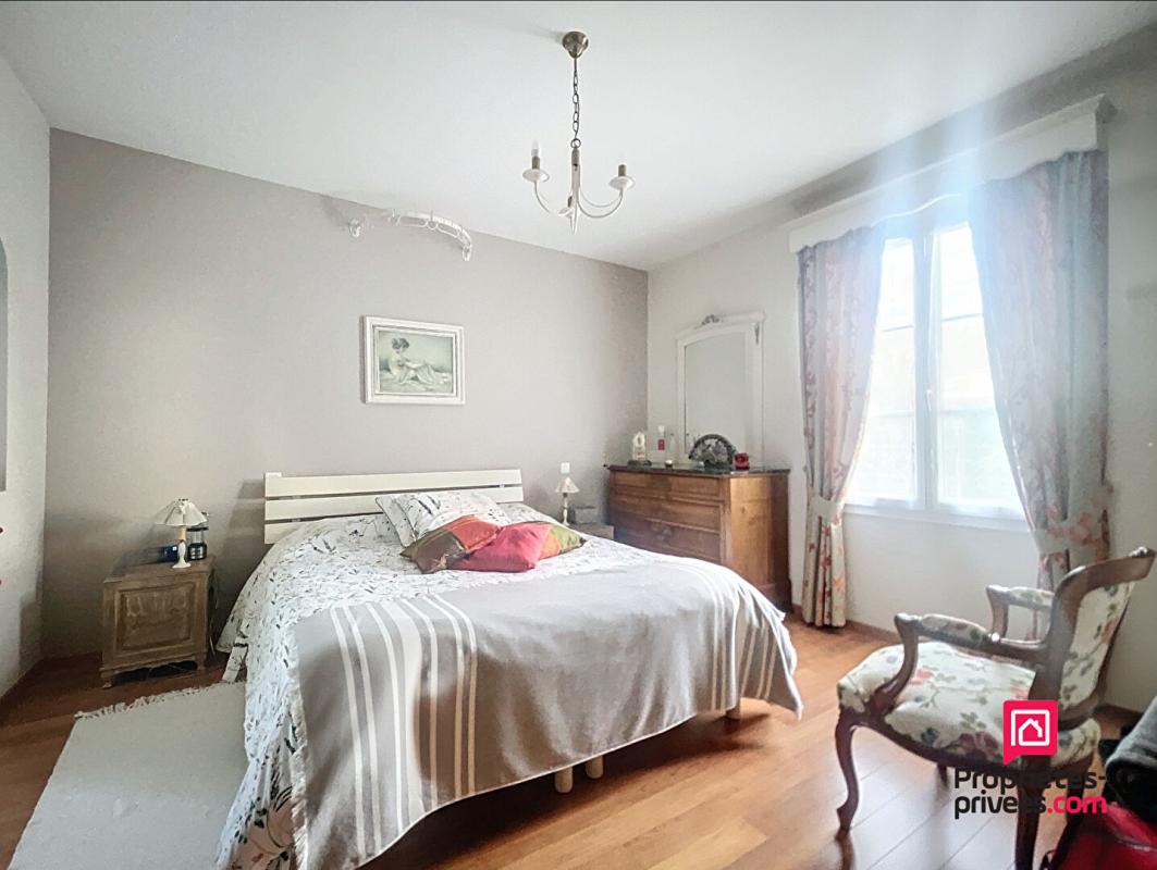 BONNETABLE Secteur Bonnétable, villa contemporaine de 230 m2 avec piscine 6