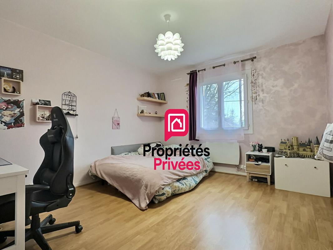 CESTAS DEPT 33 - CESTAS BOURG - Maison Cestas 6 pièce(s) 162 m2, terrasse de18m2, garage, jardin de 931m2 avec piscine 5