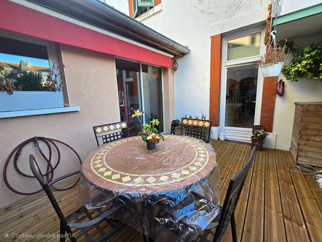 VICHY Maison Vichy 6 pièce(s) 125 m2 1