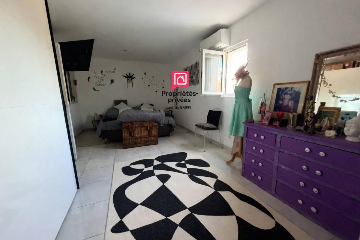 BAGNOLS-SUR-CEZE Maison Bagnols Sur Ceze 5 pièce(s) 144 m2 10