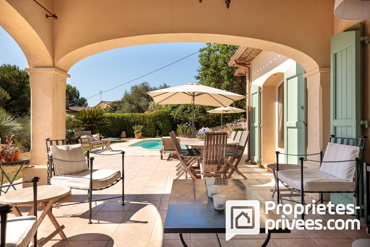 PEYMEINADE Villa de plain-pied avec grand garage au calme et vue dégagée 6