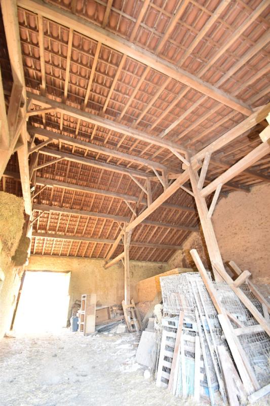 LABRY Corps de ferme 14 pièce(s) 1260 m2 17