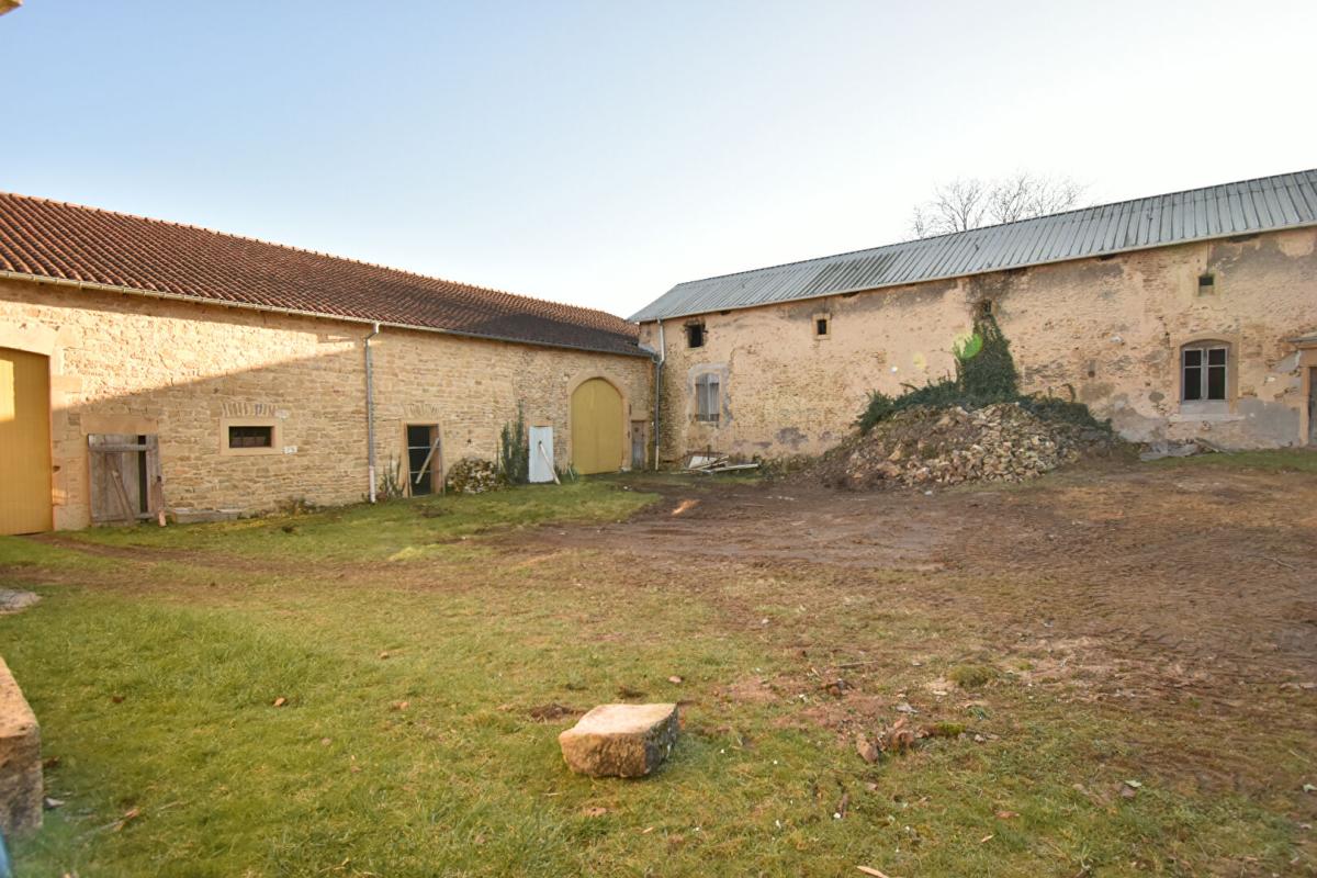 LABRY Corps de ferme 14 pièce(s) 1260 m2 4
