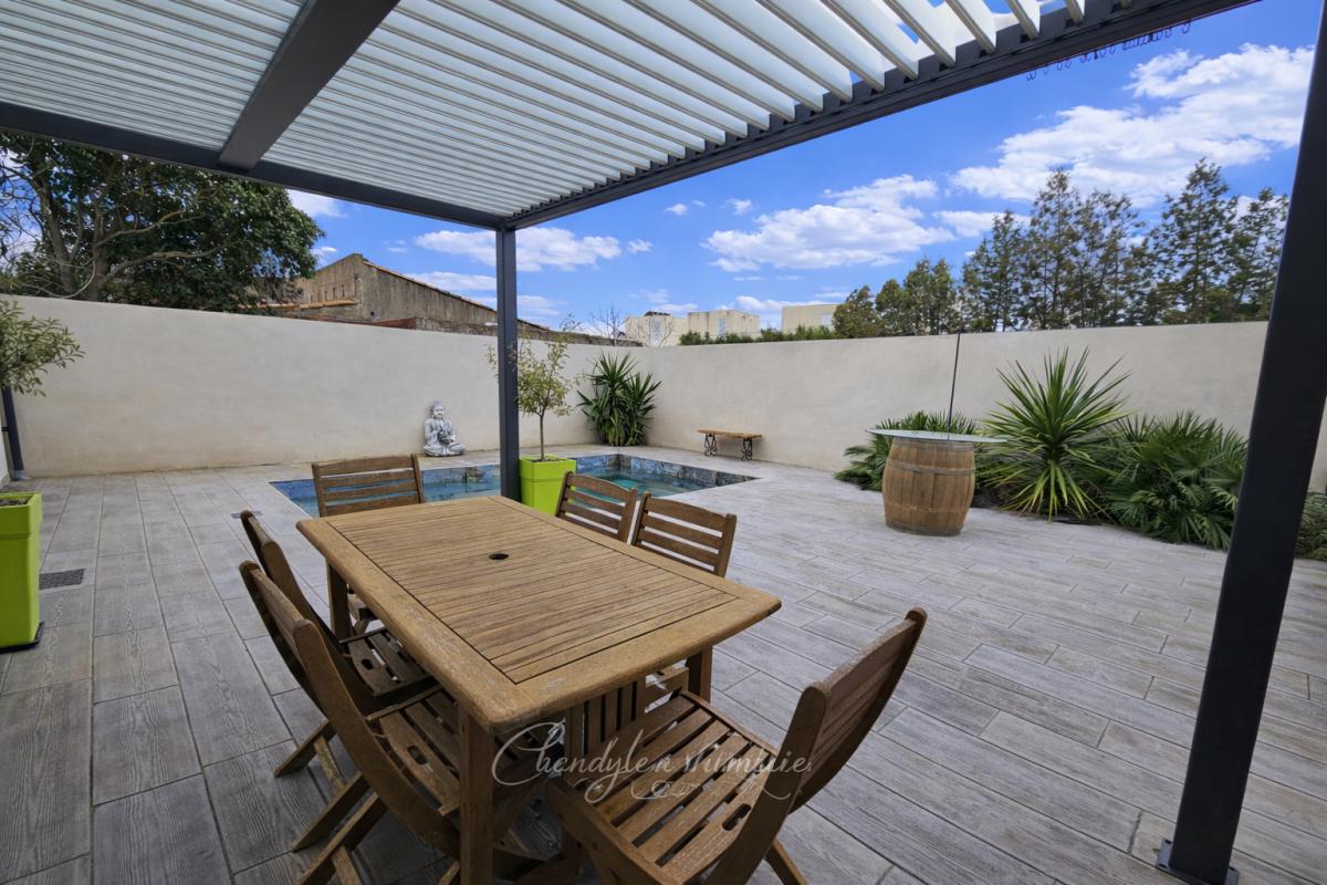 BEZIERS Maison T5 de plain-pied aux prestations soignées/piscine/garage 12