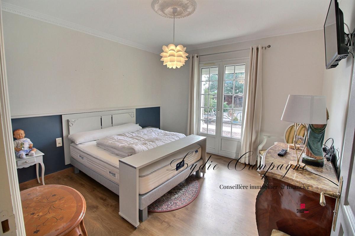 ARGENS-MINERVOIS Maison d'architecte Argens Minervois 7 pièce(s) 177 m2 8