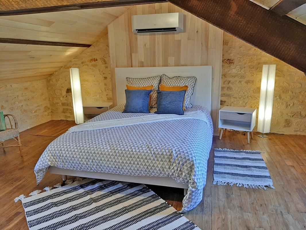 SALIGNAC-EYVIGUES Maison Salignac Eyvignes 12 pièce(s) 103 m2 10