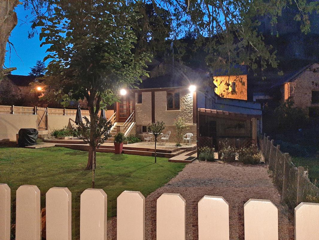 SALIGNAC-EYVIGUES Maison Salignac Eyvignes 12 pièce(s) 103 m2 3