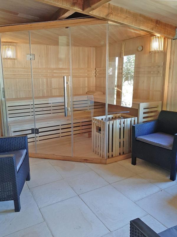 SALIGNAC-EYVIGUES Maison Salignac Eyvignes 12 pièce(s) 103 m2 7