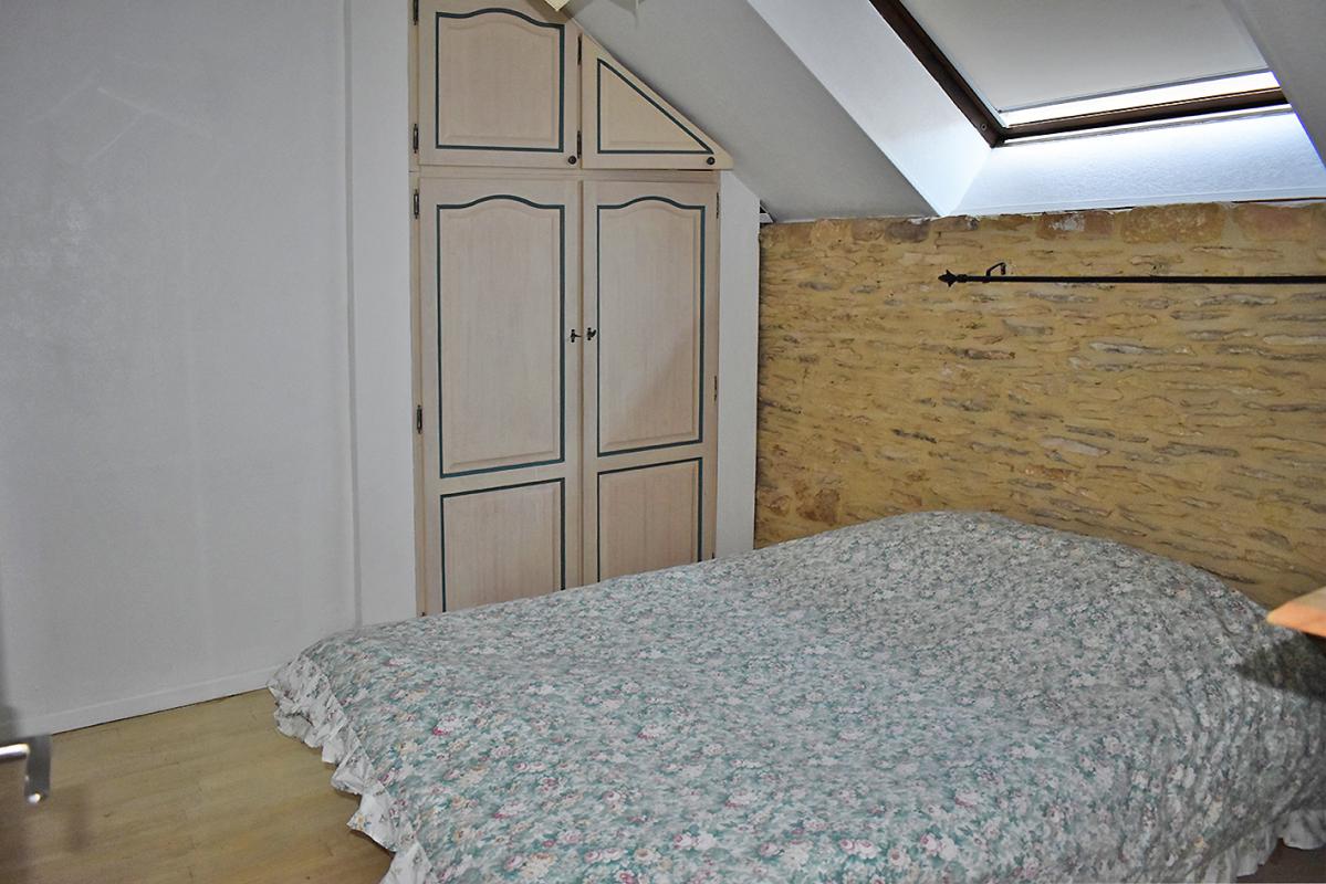 SALIGNAC-EYVIGUES Maison Salignac Eyvignes 6 pièce(s) 130 m2 9